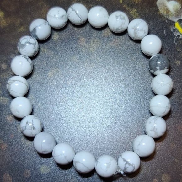 Howlite Healing Bracelet - Picture 1 of 1